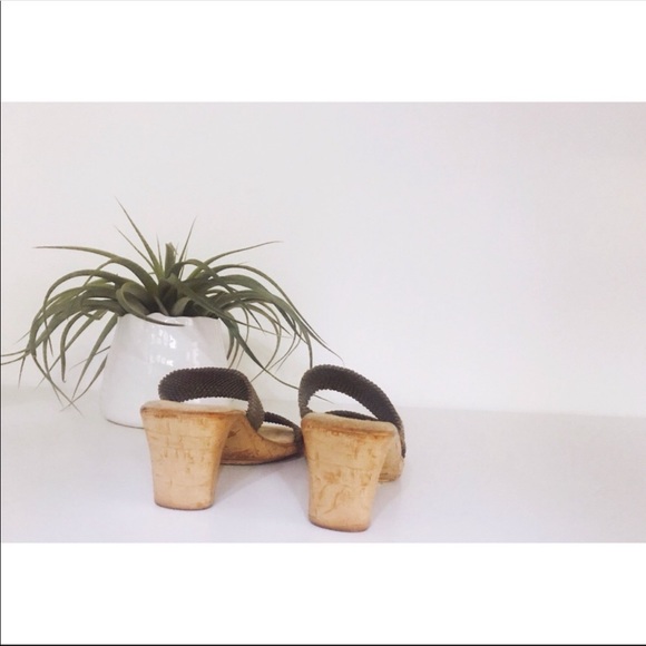 ☘[3/$25] Army green knitted cork 70s strap sandals - Picture 4 of 5
